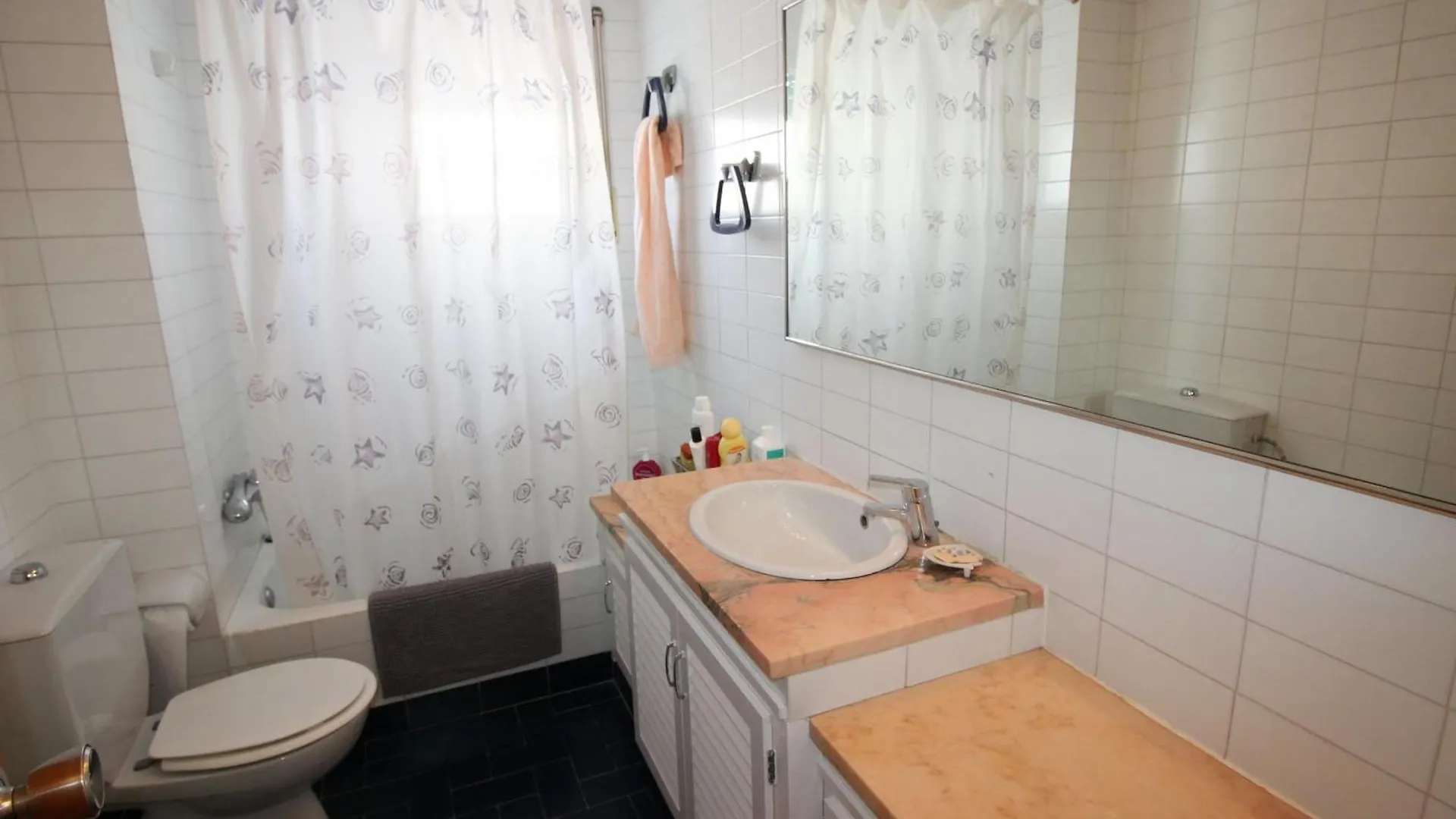Daire Mistral - Apartamento Acogedor, Luminoso Y De Ambiente Moderno Con Terraza Vista Mar. - Es-228-143 Llança