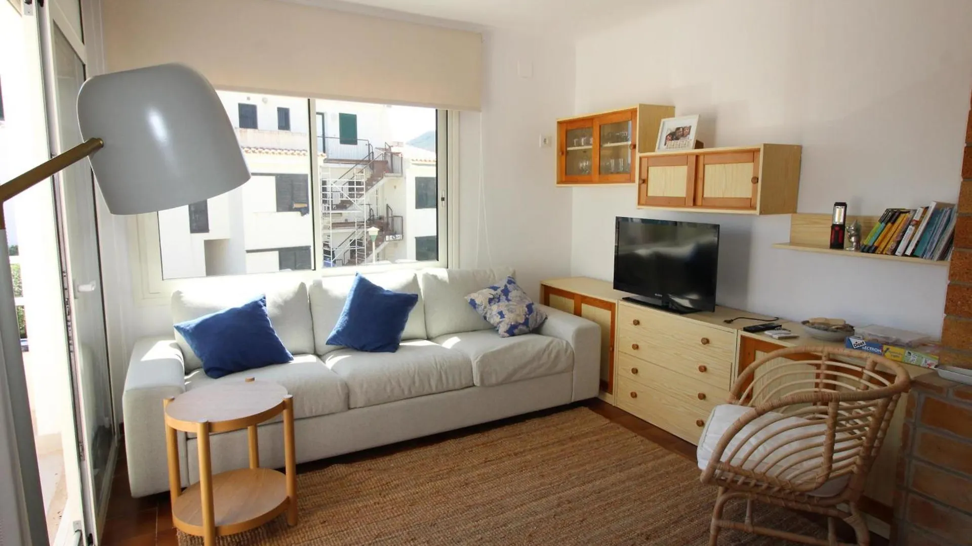 Mistral - Apartamento Acogedor, Luminoso Y De Ambiente Moderno Con Terraza Vista Mar. - Es-228-143 Llança